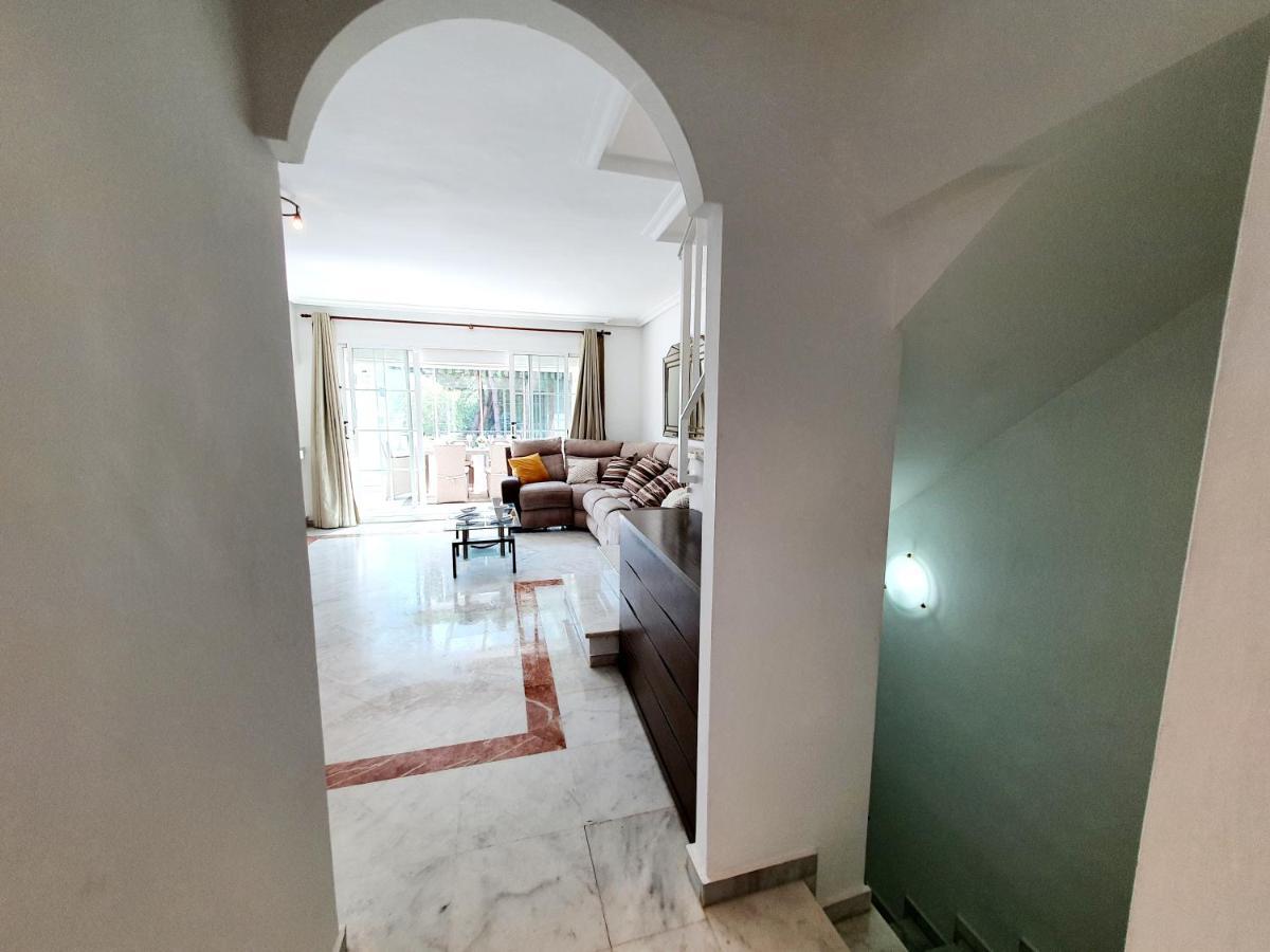 Lomas De Cabopino House Marbellac